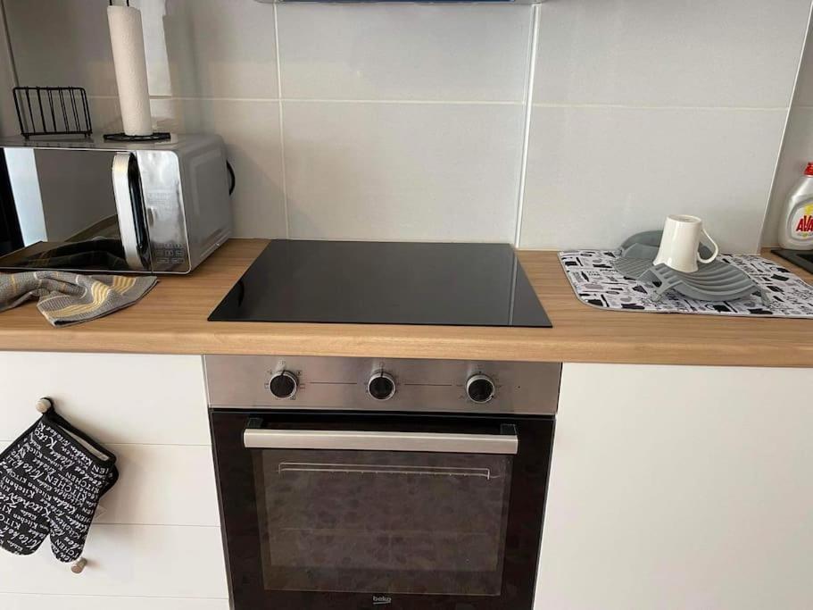 Lávrion New! Flower Patio House 2 Bdr - Bbq - Wash Machine מראה חיצוני תמונה